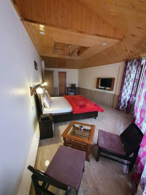 Kasauli Cascade A Cheerfull 4 Bedroom Challet エクステリア 写真