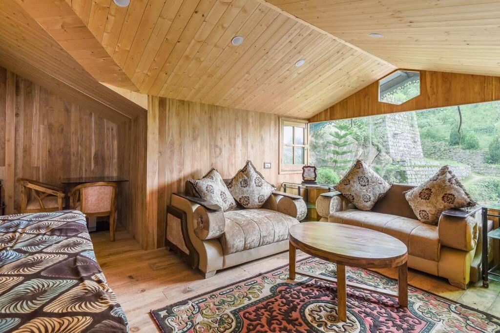 Kasauli Cascade A Cheerfull 4 Bedroom Challet エクステリア 写真