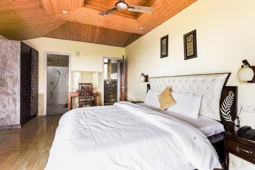 Kasauli Cascade A Cheerfull 4 Bedroom Challet エクステリア 写真