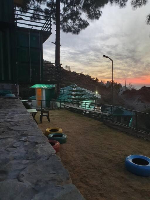 Kasauli Cascade A Cheerfull 4 Bedroom Challet エクステリア 写真