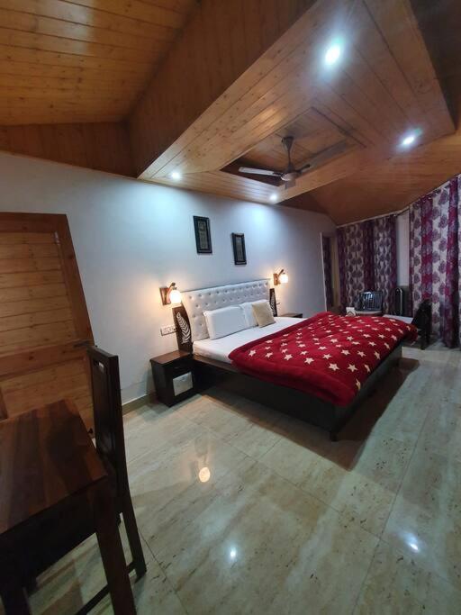 Kasauli Cascade A Cheerfull 4 Bedroom Challet エクステリア 写真