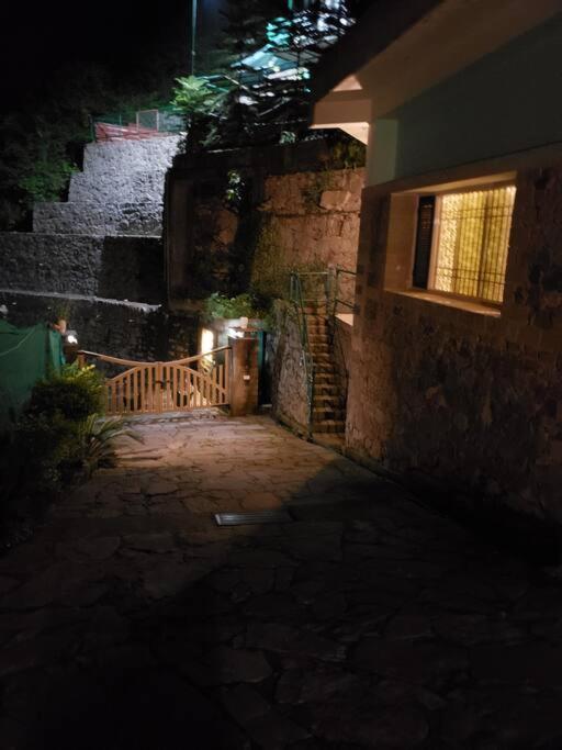 Kasauli Cascade A Cheerfull 4 Bedroom Challet エクステリア 写真