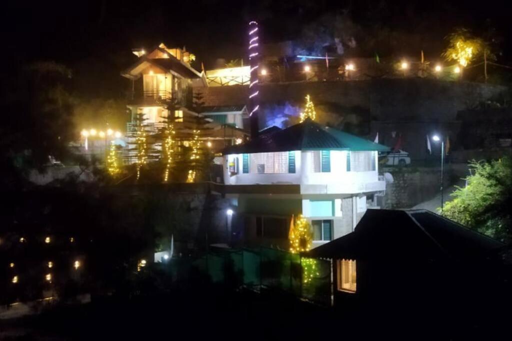 Kasauli Cascade A Cheerfull 4 Bedroom Challet エクステリア 写真