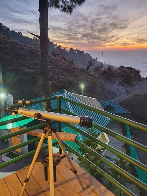 Kasauli Cascade A Cheerfull 4 Bedroom Challet エクステリア 写真
