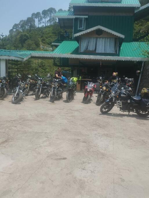 Kasauli Cascade A Cheerfull 4 Bedroom Challet エクステリア 写真